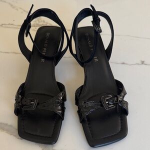 NIB Donald J. Pliner Black Patent  Strappy Kitten Heel Sandal 7.5